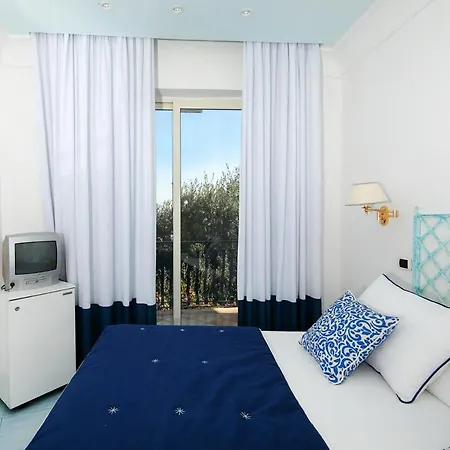 Vila Sleeps 4 Pool Air Con Wifi Positano